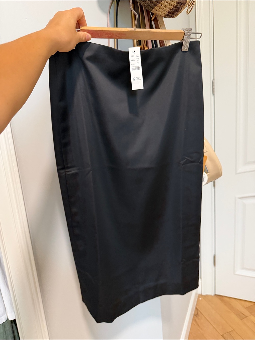 No 3 J Crew Satin Pencil Skirt in Black size 6 NWT